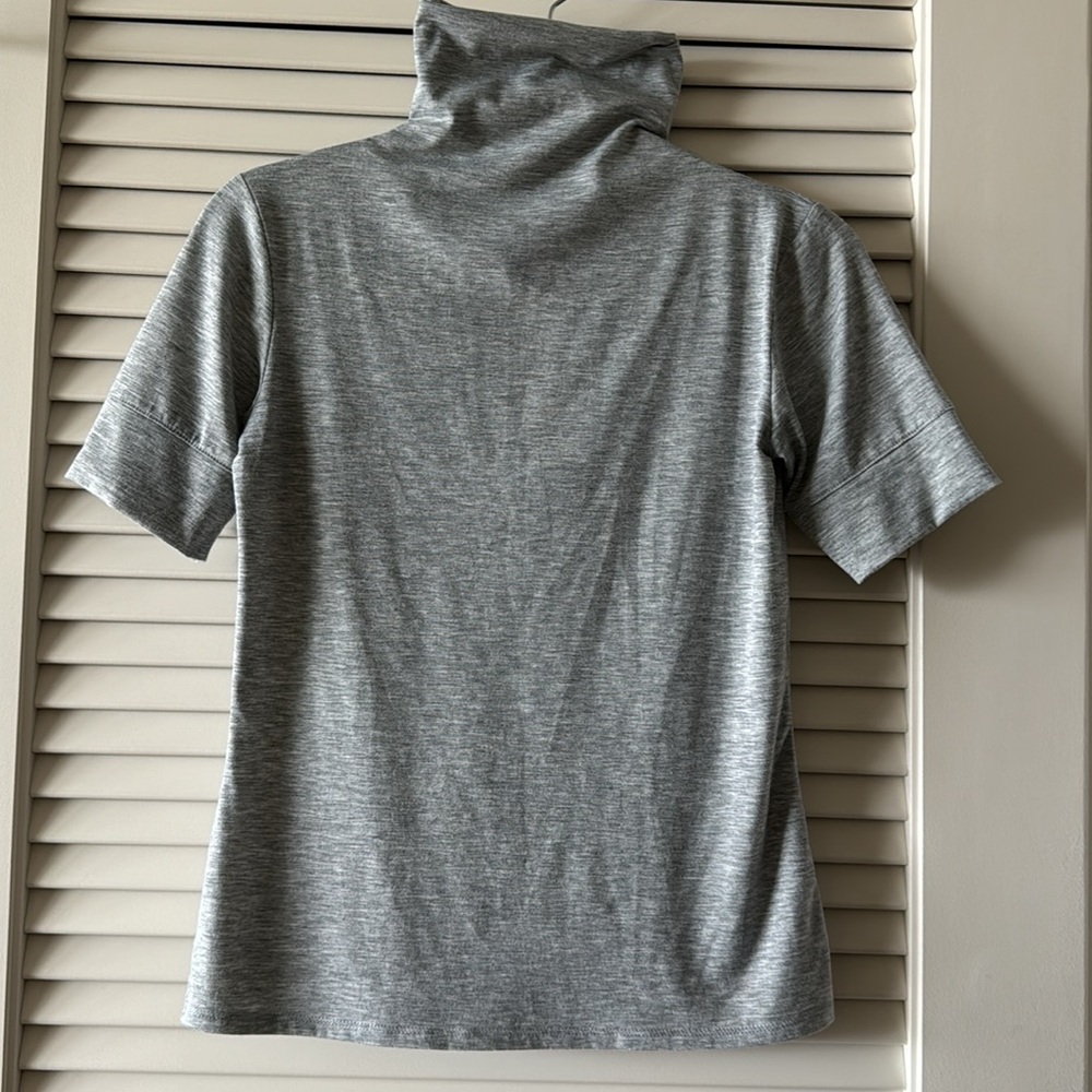 NWT Vince Heather Grey Short Sleeve Turtleneck Top XS - Picture 2 of 4